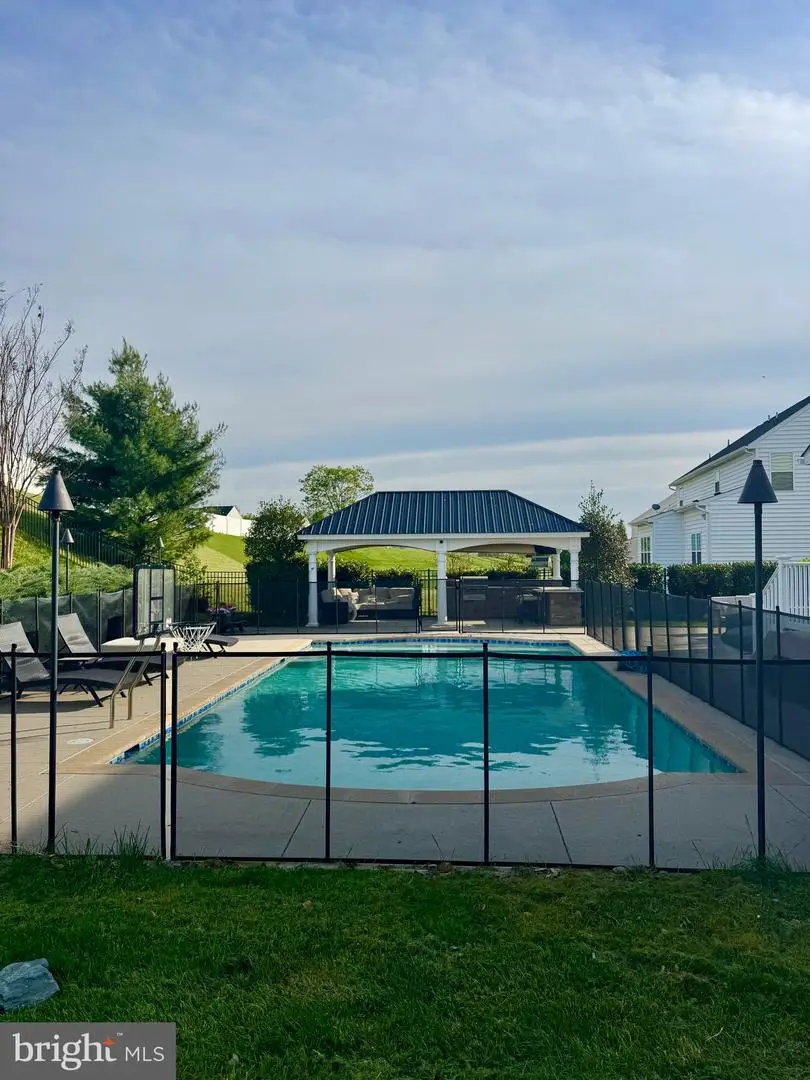 338 Meadow Creek Dr, Westminster, MD 21158 - #2