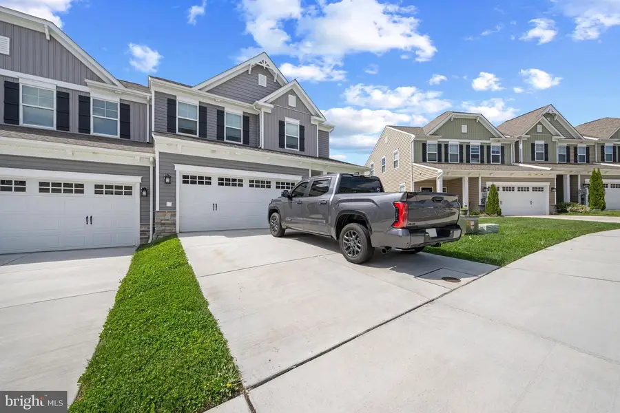 2843 Town View Cir, New Windsor, MD 21776 - #2