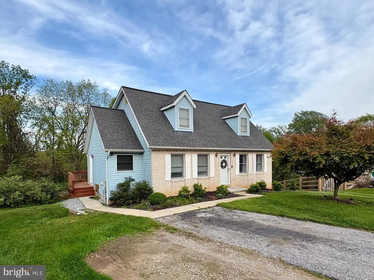423 London Ct, Westminster, MD 21157 - #1