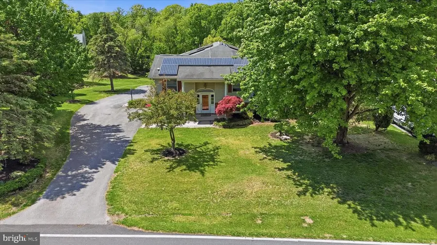 3204 Hooper Rd, New Windsor, MD 21776 - #2