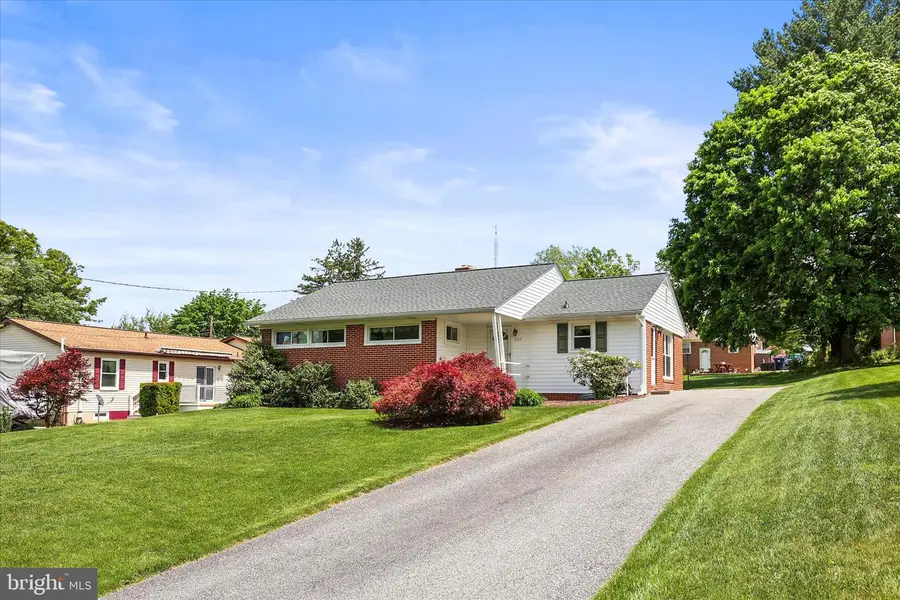 509 Ann Dr, Westminster, MD 21157 - #2