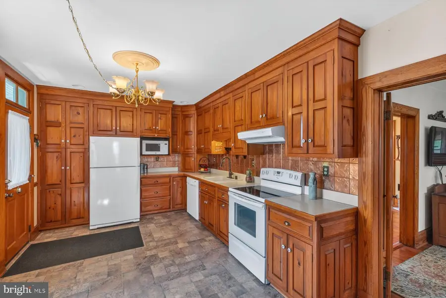 307 Church St, New Windsor, MD 21776 - #2