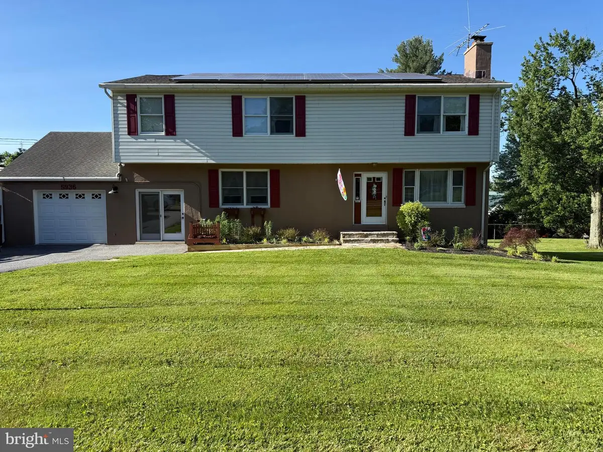 5936 Mineral Hill Rd, Sykesville, MD 21784 - #1