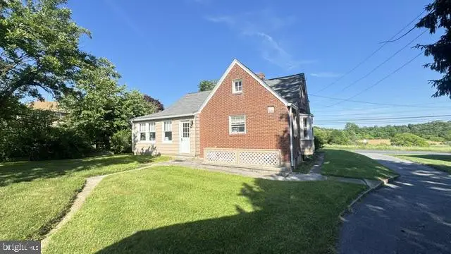 816 N Houcksville Rd, Hampstead, MD 21074 - #2