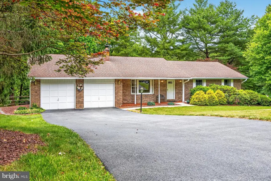 6408 Hickory Ln, Sykesville, MD 21784 - #2