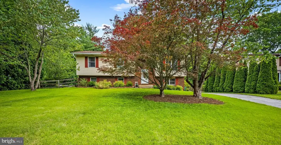 6415 Hickory Ln, Sykesville, MD 21784 - #2