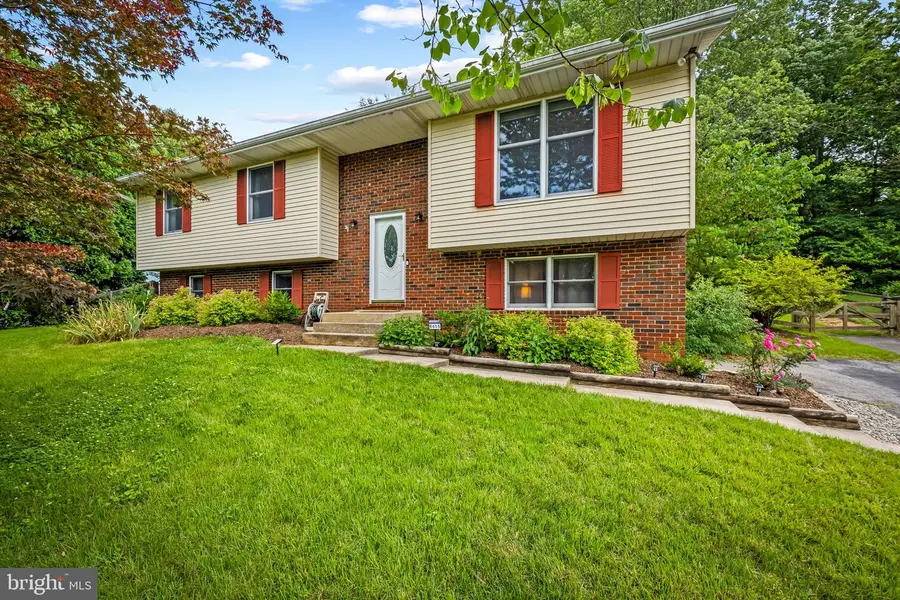 6415 Hickory Ln, Sykesville, MD 21784 - #3