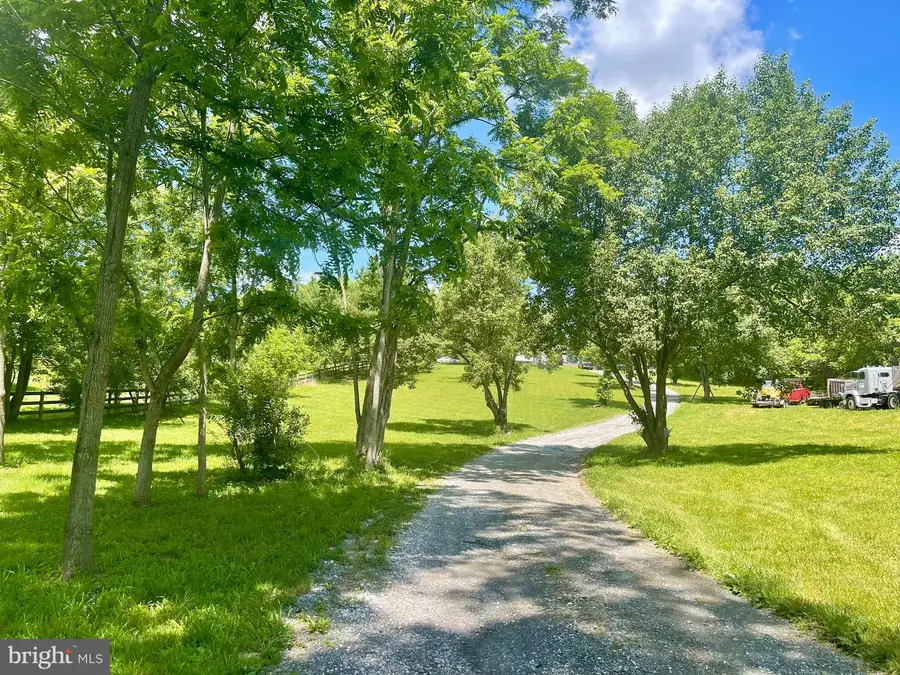 1604 Old New Windsor Rd, New Windsor, MD 21776 - #2