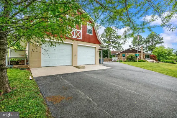 2721 Robert Arthur Rd, WESTMINSTER, MD 21158