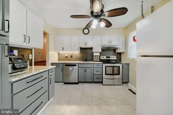 895 Severn Ct, Sykesville, MD 21784 - #2