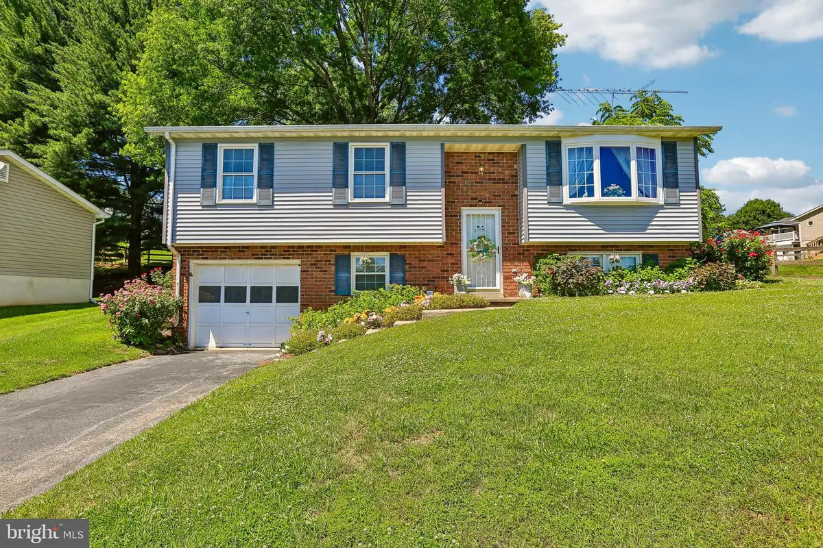 7291 Pommel Dr, Sykesville, MD 21784 - #1