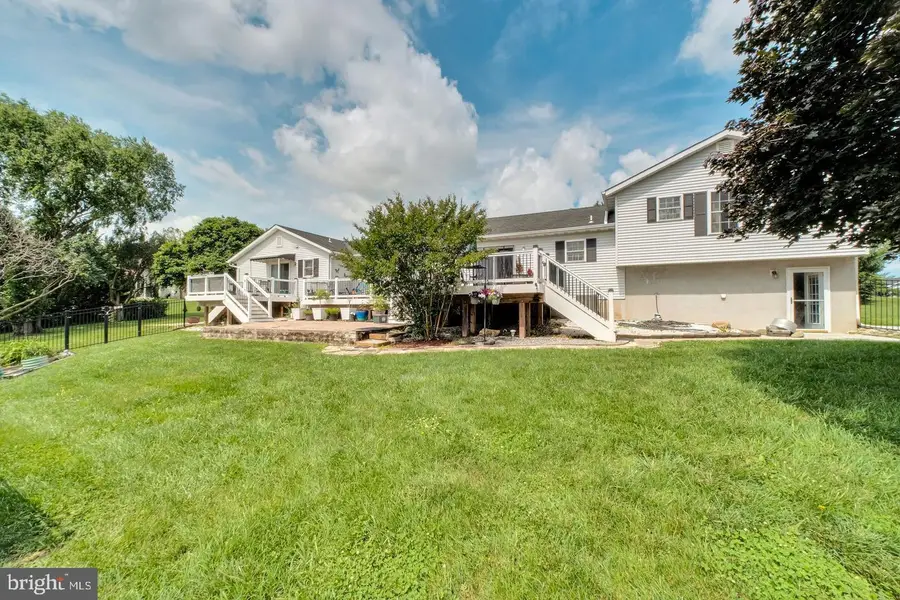 1423 Hallowell Ln, New Windsor, MD 21776 - #3
