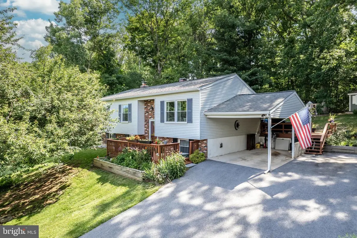 2718 Aspen Dr, Hampstead, MD 21074 - #1