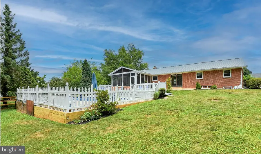 313 Wayne Ave, Westminster, MD 21157 - #2