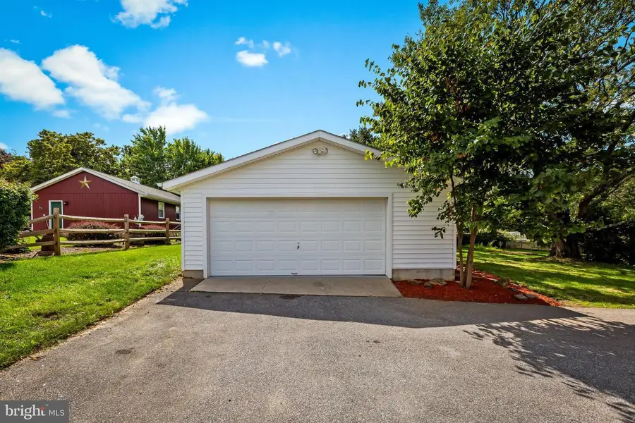105 Warfieldsburg Rd, Westminster, MD 21157 - #2