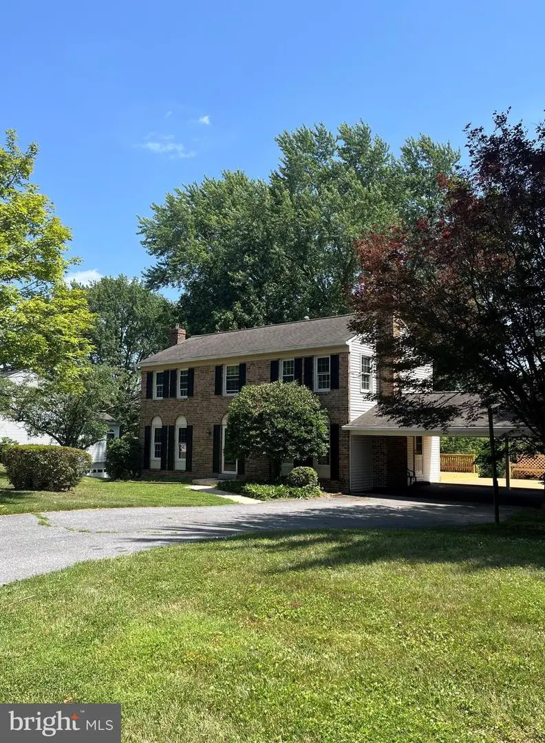 517 Tanglewood Dr, Sykesville, MD 21784 - #2