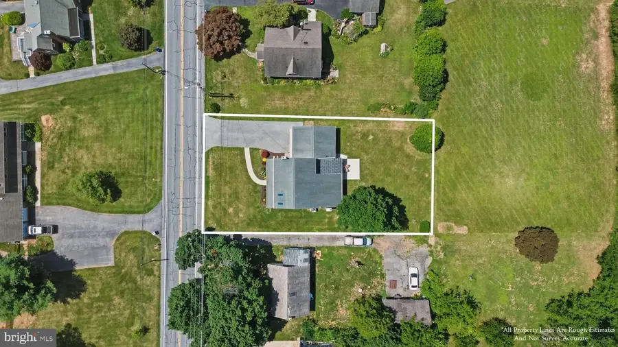 1002 N Main St, Mount Airy, MD 21771 - #2
