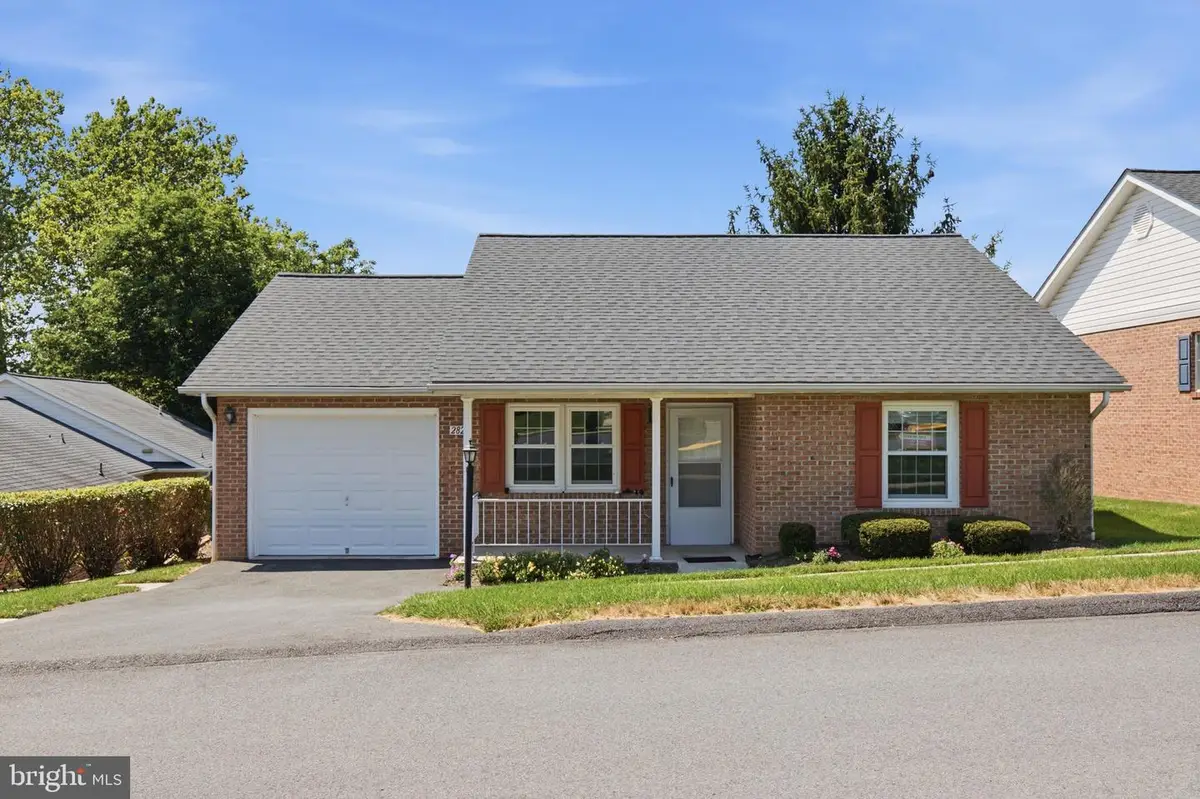 2820 Carlisle Dr #15, New Windsor, MD 21776 - #1