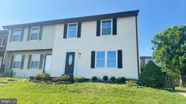 315 Stacy Lee Dr, Westminster, MD 21158 - #1