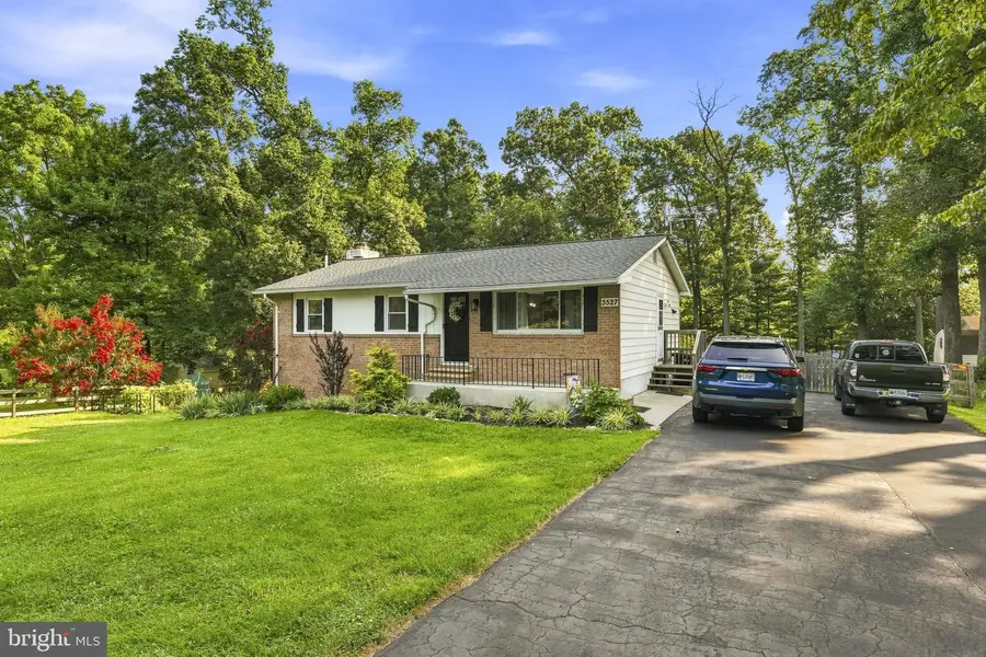 3527 Hooper Rd, New Windsor, MD 21776 - #2