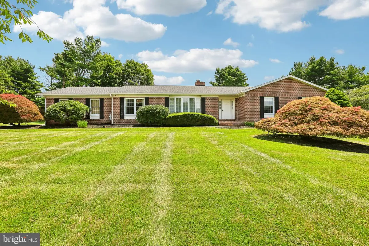 2215 Cherokee Dr, Westminster, MD 21157 - #1