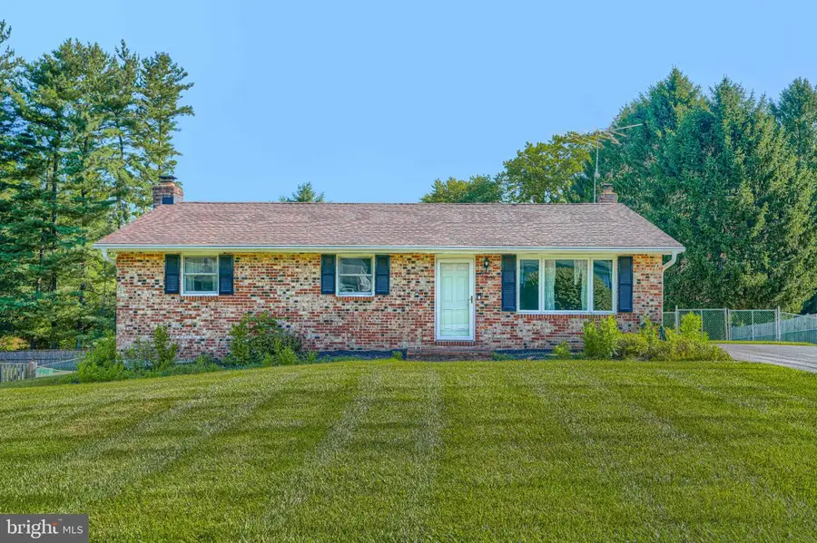 1520 Woodridge Ln, Sykesville, MD 21784 - #2