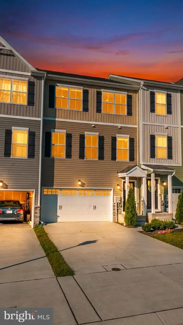 2807 Town View Cir, New Windsor, MD 21776 - #3