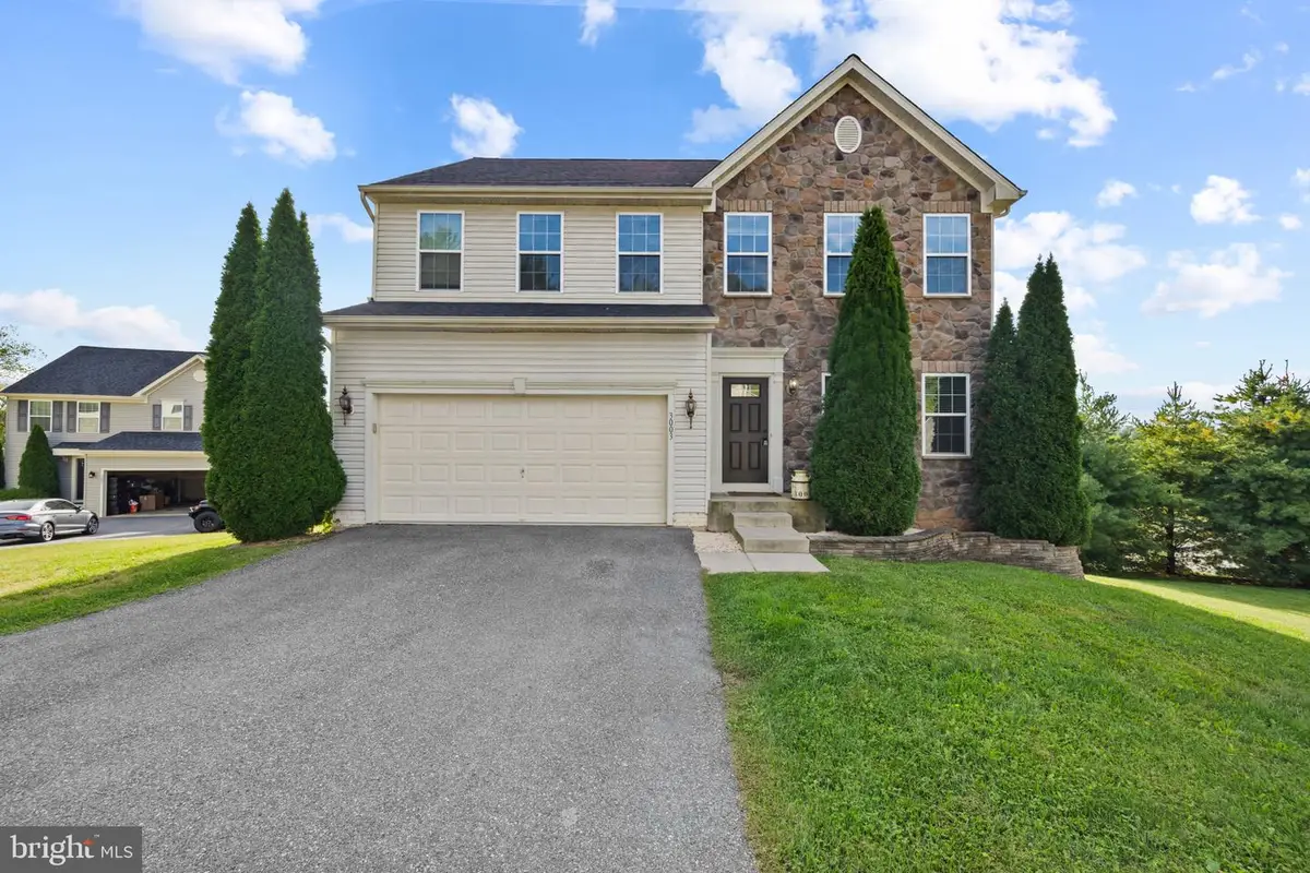 3003 Sweeney Dr, Manchester, MD 21102 - #1