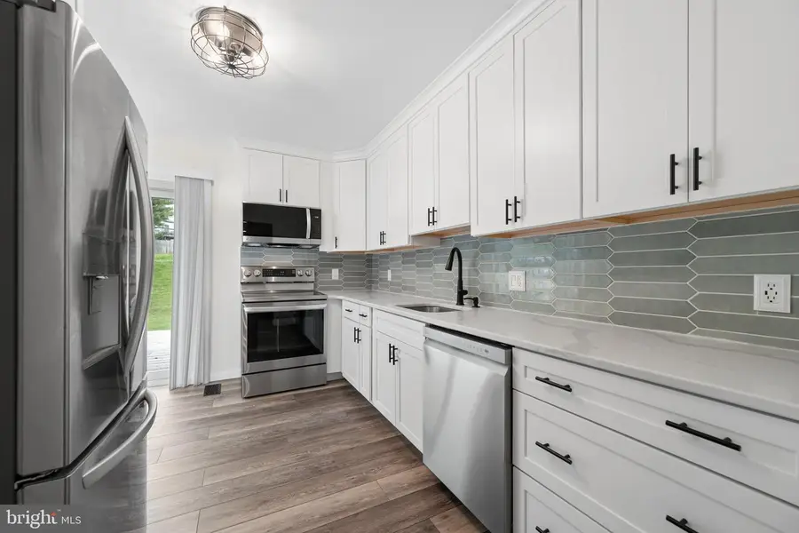 223 Stacey Lee Dr, Westminster, MD 21158 - #2