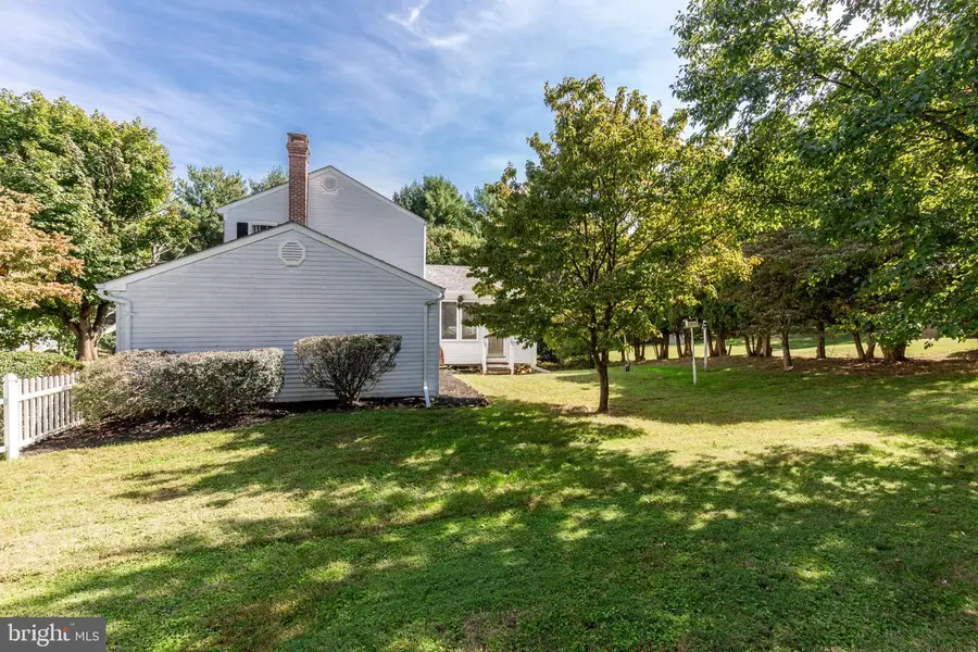 511 Tanglewood Dr, Sykesville, MD 21784 - #2