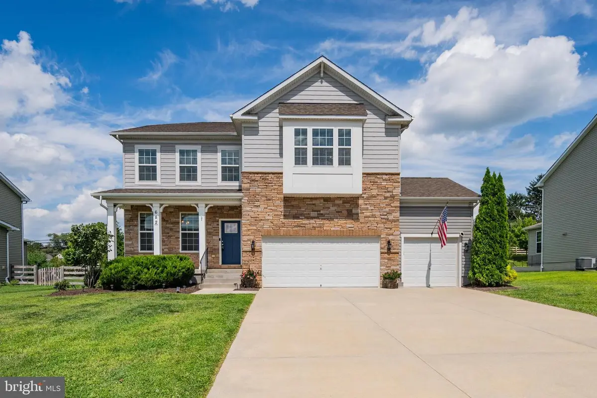 682 Stonegate Rd, Westminster, MD 21157 - #1