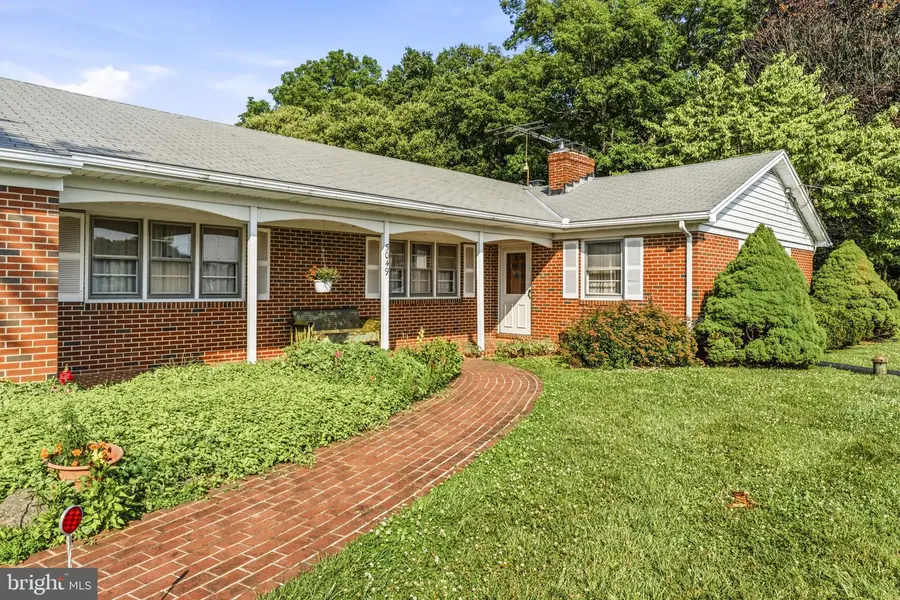 5049 Braddock Rd, Woodbine, MD 21797 - #3