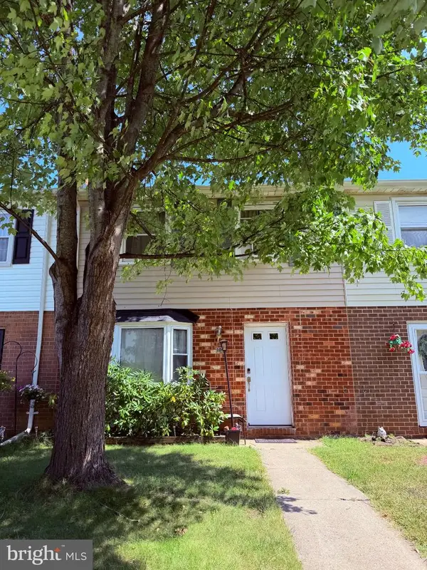 10 Hillside Ct, WESTMINSTER, MD 21157