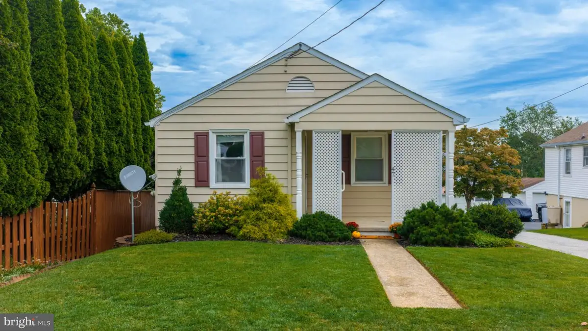 47 S Colonial Ave, Westminster, MD 21157 - #1