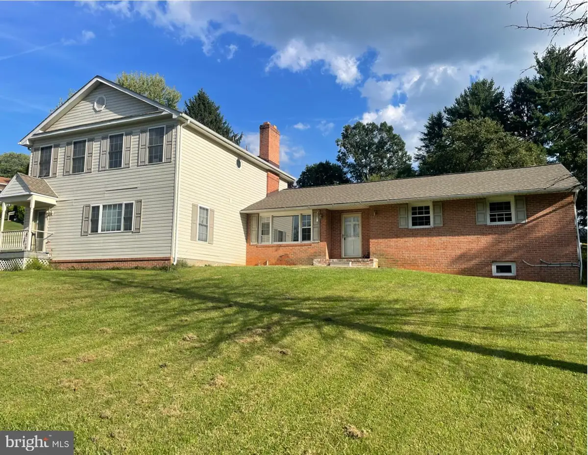 5710 Oakview Dr, Sykesville, MD 21784 - #1