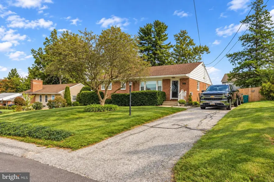 521 Mark Dr, Westminster, MD 21157 - #2