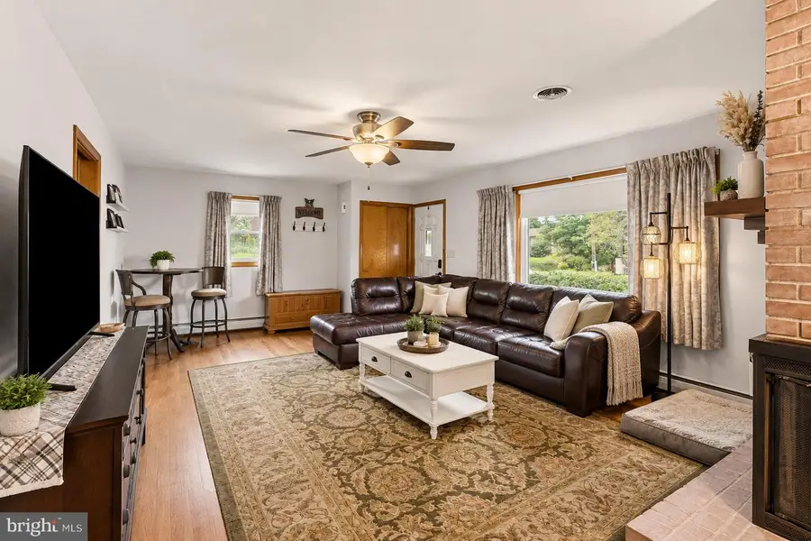 521 Mark Dr, Westminster, MD 21157 - #3