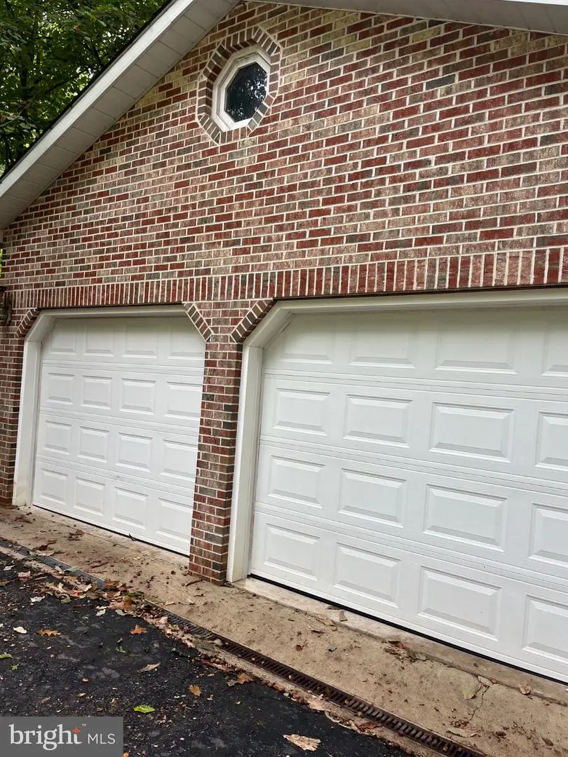 5005 Michaels Meadow Dr, Hampstead, MD 21074 - #2