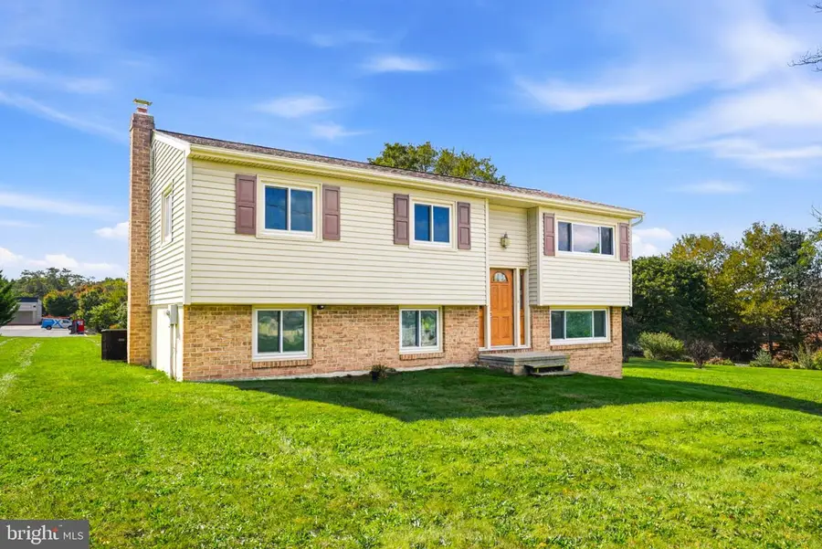 516 E Baltimore St, Taneytown, MD 21787 - #2