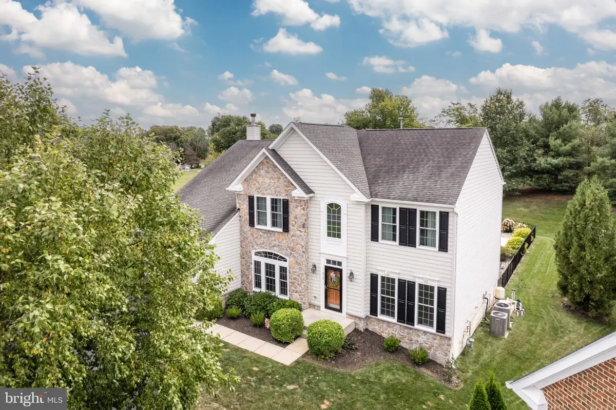 672 Spring Meadow Dr, Westminster, MD 21158 - #1