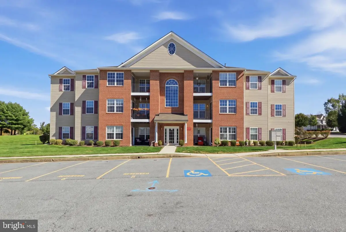 800 Wembley Dr #2d, Hampstead, MD 21074 - #1