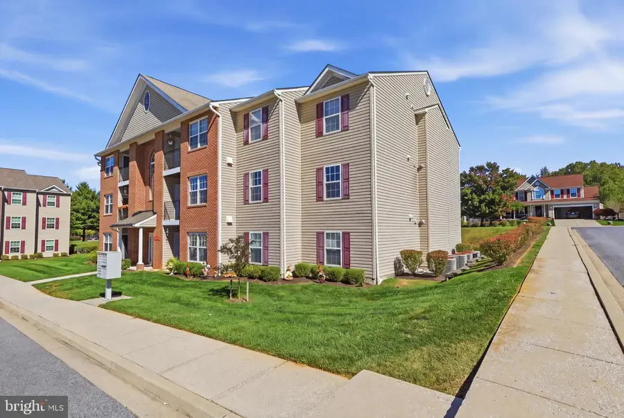 800 Wembley Dr #2d, Hampstead, MD 21074 - #2