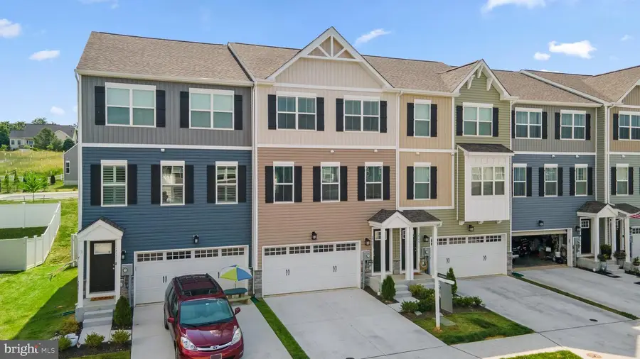 2753 Town View Cir, New Windsor, MD 21776 - #2