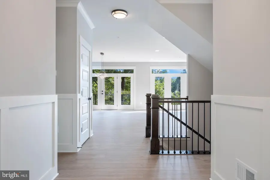 6425 Lakeridge Dr, New Market, MD 21774 - Image #2