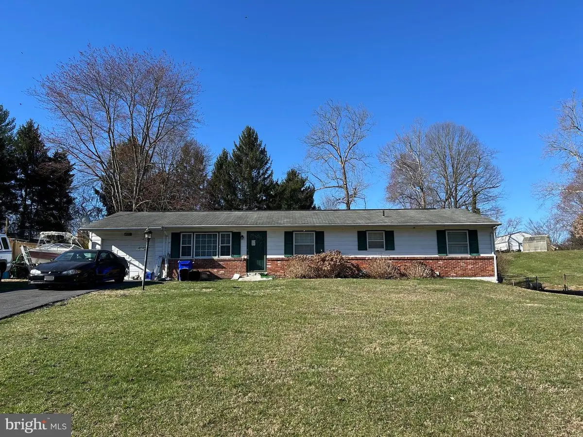 10009 York Dr, Ijamsville, MD 21754 - Image #1