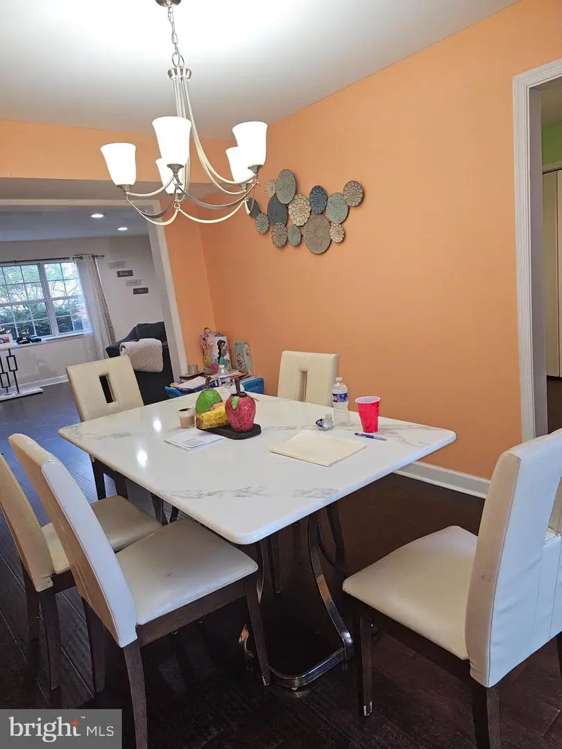 6827 Larkspur Sq, Frederick, MD 21703 - Image #2