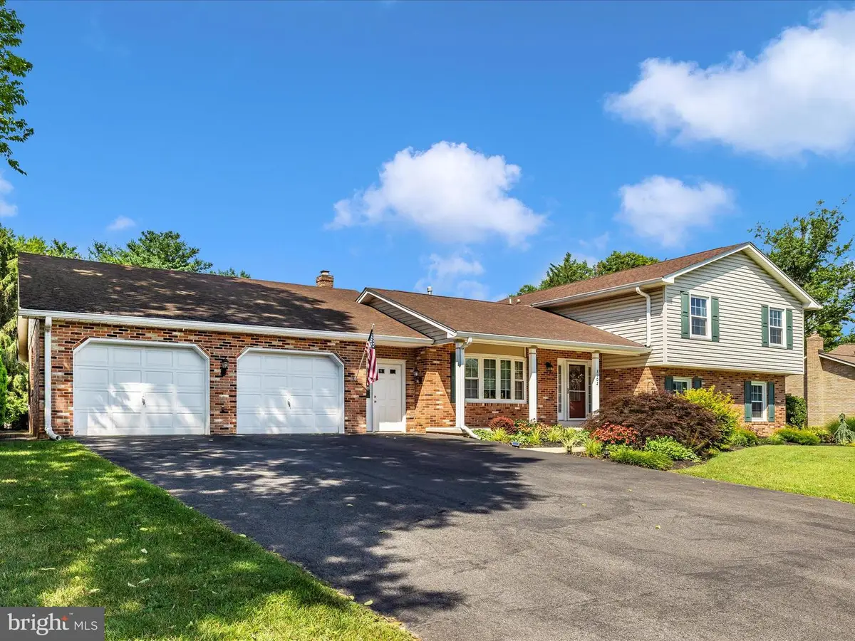 8102 Glendale Dr, Frederick, MD 21702 - Image #1