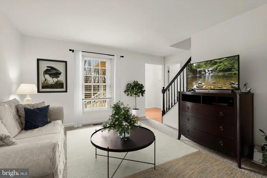 6532 Twin Lake Dr, New Market, MD 21774 - Image #2