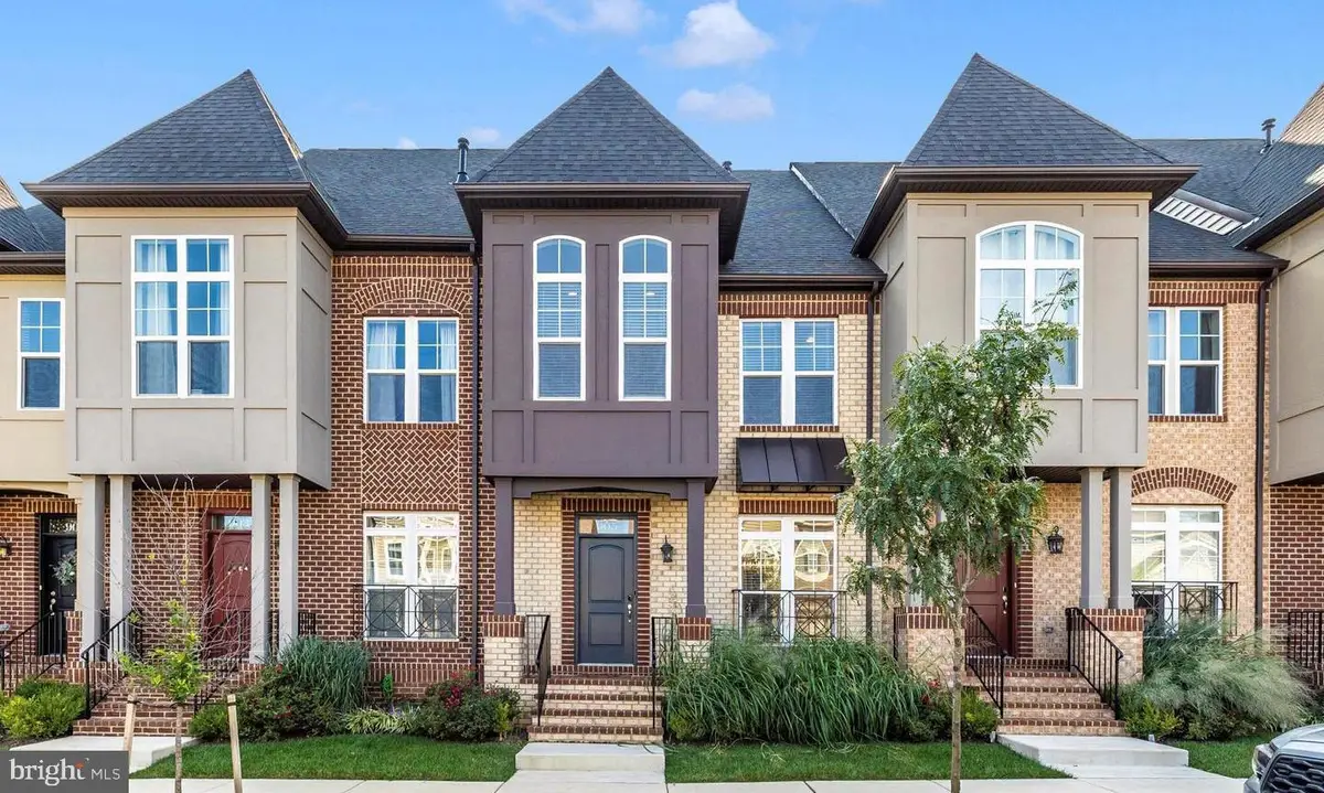 905 Holden Rd, Frederick, MD 21701 - Image #1