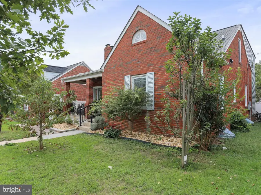 102 Frederick Ave, Frederick, MD 21701 - Image #2